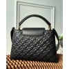 Louis Vuitton Capucines MM M55366 Black