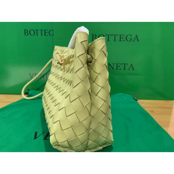 Bottega Veneta Small Andiamo Bag In Ice Cream Intrecciato Lambskin Bottega Veneta Small Andiamo Bag In Ice Cream Intrecciato Lambskin