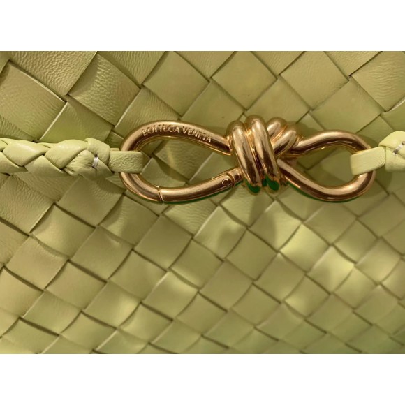 Bottega Veneta Small Andiamo Bag In Ice Cream Intrecciato Lambskin Bottega Veneta Small Andiamo Bag In Ice Cream Intrecciato Lambskin