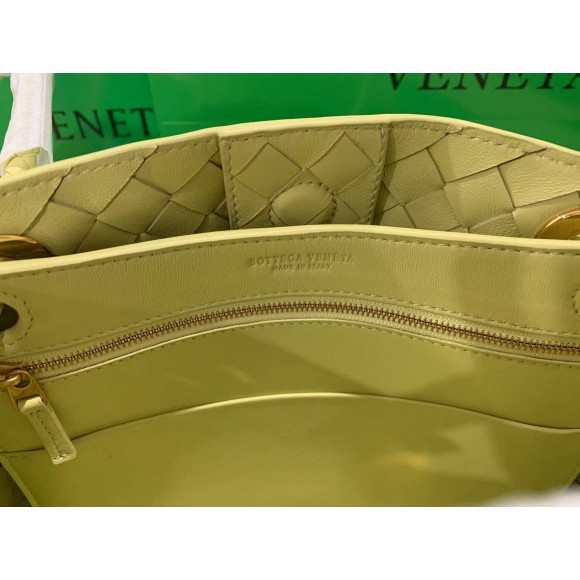 Bottega Veneta Small Andiamo Bag In Ice Cream Intrecciato Lambskin Bottega Veneta Small Andiamo Bag In Ice Cream Intrecciato Lambskin
