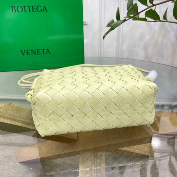 Bottega Veneta Loop Small Bag In Lantern Intrecciato Lambskin Bottega Veneta Loop Small Bag In Lantern Intrecciato Lambskin