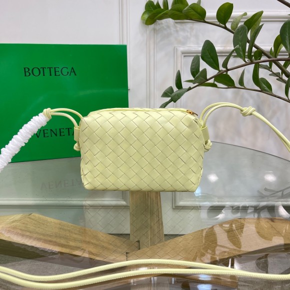 Bottega Veneta Loop Small Bag In Lantern Intrecciato Lambskin Bottega Veneta Loop Small Bag In Lantern Intrecciato Lambskin