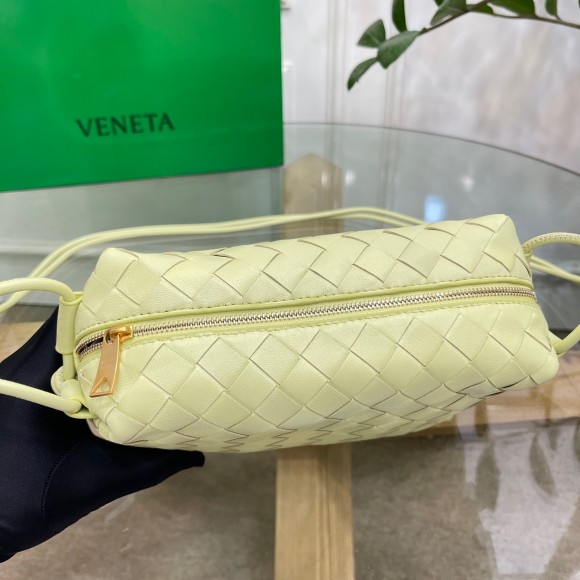 Bottega Veneta Loop Small Bag In Lantern Intrecciato Lambskin Bottega Veneta Loop Small Bag In Lantern Intrecciato Lambskin