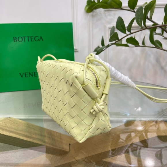 Bottega Veneta Loop Small Bag In Lantern Intrecciato Lambskin Bottega Veneta Loop Small Bag In Lantern Intrecciato Lambskin