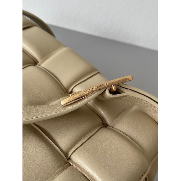 Bottega Veneta Padded Cassette Bag In Porridge Intrecciato Lambskin Bottega Veneta Padded Cassette Bag In Porridge Intrecciato Lambskin