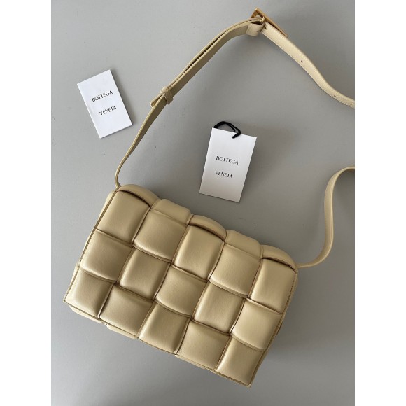 Bottega Veneta Padded Cassette Bag In Porridge Intrecciato Lambskin Bottega Veneta Padded Cassette Bag In Porridge Intrecciato Lambskin
