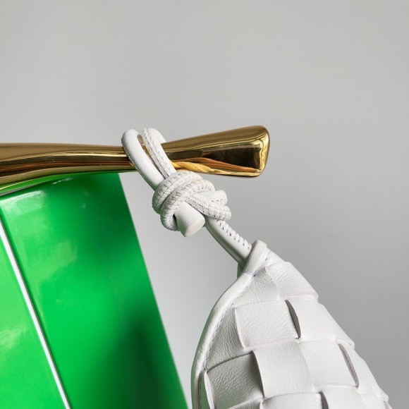 Bottega Veneta Sardine Small Bag In White Intrecciato Lambskin Bottega Veneta Sardine Small Bag In White Intrecciato Lambskin