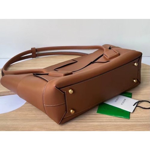 Bottega Veneta Arco Medium Bag In Caramel Intrecciato Calfskin Bottega Veneta Arco Medium Bag In Caramel Intrecciato Calfskin