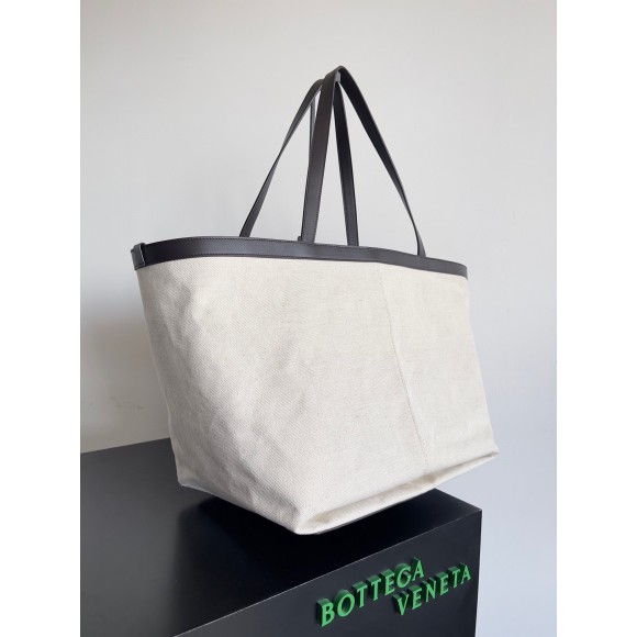 Bottega Veneta Large Flip Flap Bag in Canvas with Fondant Leather Bottega Veneta Large Flip Flap Bag in Canvas with Fondant Leather