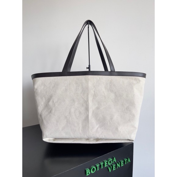 Bottega Veneta Large Flip Flap Bag in Canvas with Fondant Leather Bottega Veneta Large Flip Flap Bag in Canvas with Fondant Leather