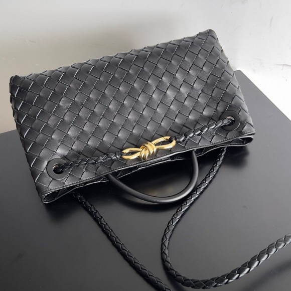 Bottega Veneta Andiamo Small East/West Bag In Black Intrecciato Lambskin Bottega Veneta Andiamo Small East/West Bag In Black Intrecciato Lambskin