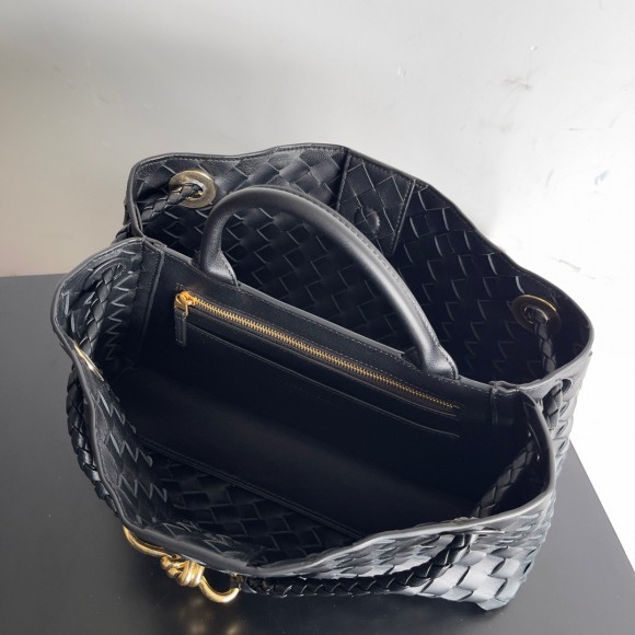 Bottega Veneta Andiamo Small East/West Bag In Black Intrecciato Lambskin Bottega Veneta Andiamo Small East/West Bag In Black Intrecciato Lambskin