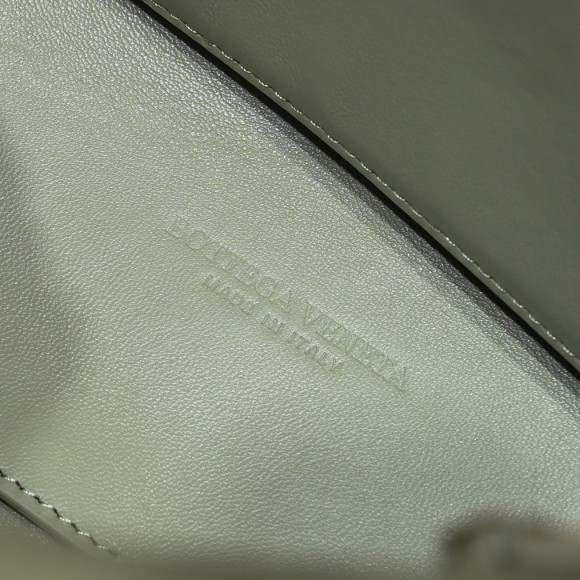 Bottega Veneta Small Andiamo Bag In Travertine Intrecciato Lambskin Bottega Veneta Small Andiamo Bag In Travertine Intrecciato Lambskin
