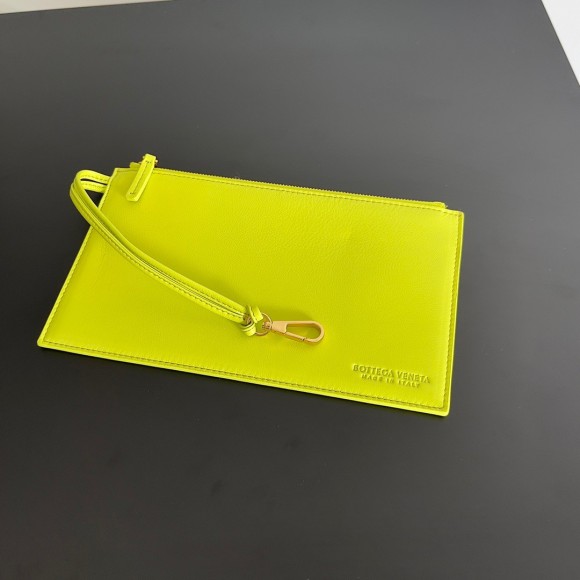 Bottega Veneta Cabat Large Bag In Acid Kiwi Intrecciato Lambskin Bottega Veneta Cabat Large Bag In Acid Kiwi Intrecciato Lambskin