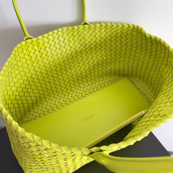 Bottega Veneta Cabat Large Bag In Acid Kiwi Intrecciato Lambskin Bottega Veneta Cabat Large Bag In Acid Kiwi Intrecciato Lambskin