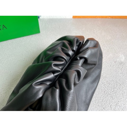 Bottega Veneta Large Pouch Clutch Bag In Black Calfskin Bottega Veneta Large Pouch Clutch Bag In Black Calfskin