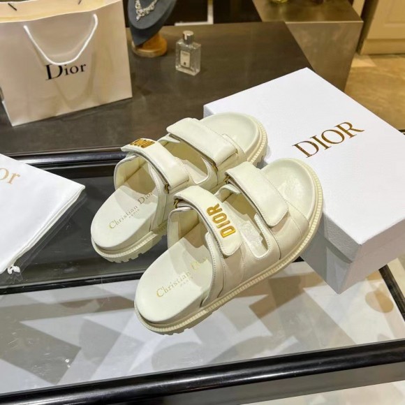 Dior DiorAct Slides In White Lambskin Dior DiorAct Slides In White Lambskin