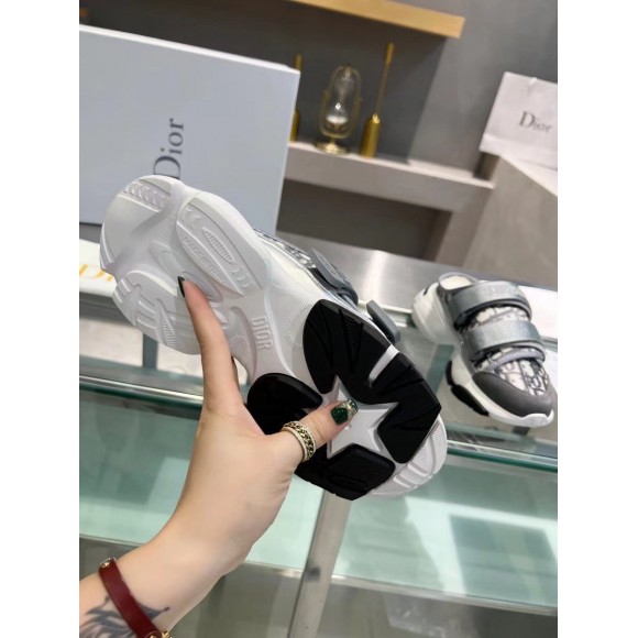 Dior D-Wander Open Back Sneakers In Grey Oblique Fabric Dior D-Wander Open Back Sneakers In Grey Oblique Fabric
