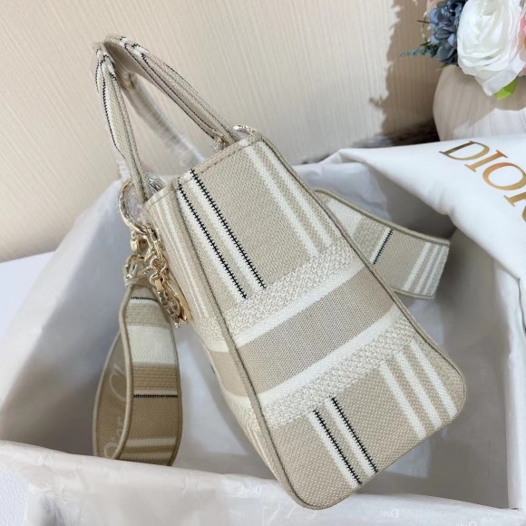 Dior Lady D-Lite Medium Bag In Beige Stripes Embroidery Dior Lady D-Lite Medium Bag In Beige Stripes Embroidery