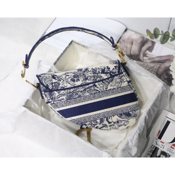 Dior Saddle Bag In Blue Toile de Jouy Embroidery Dior Saddle Bag In Blue Toile de Jouy Embroidery
