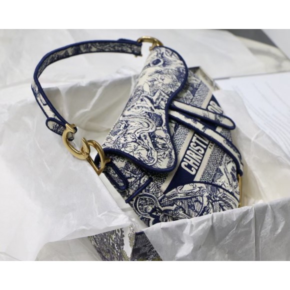 Dior Saddle Bag In Blue Toile de Jouy Embroidery Dior Saddle Bag In Blue Toile de Jouy Embroidery