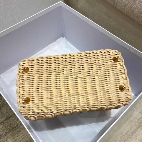Dior Lady Dior Medium Bag in Wicker and Light Blue Oblique Jacquard Dior Lady Dior Medium Bag in Wicker and Light Blue Oblique Jacquard