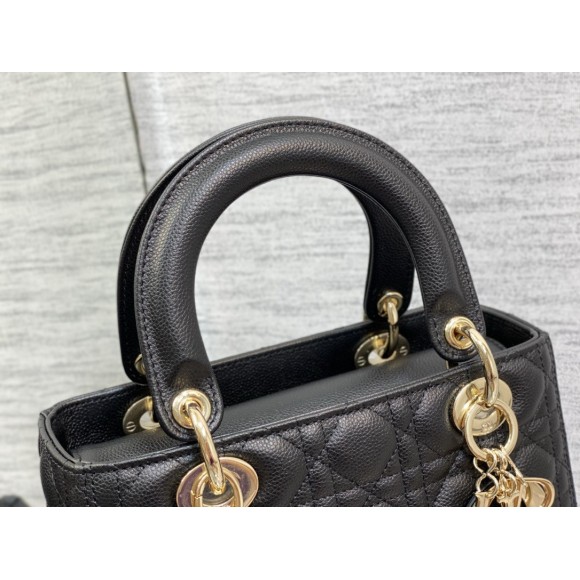 Dior Lady Dior Medium Bag in Noir Grained Calfskin Dior Lady Dior Medium Bag in Noir Grained Calfskin