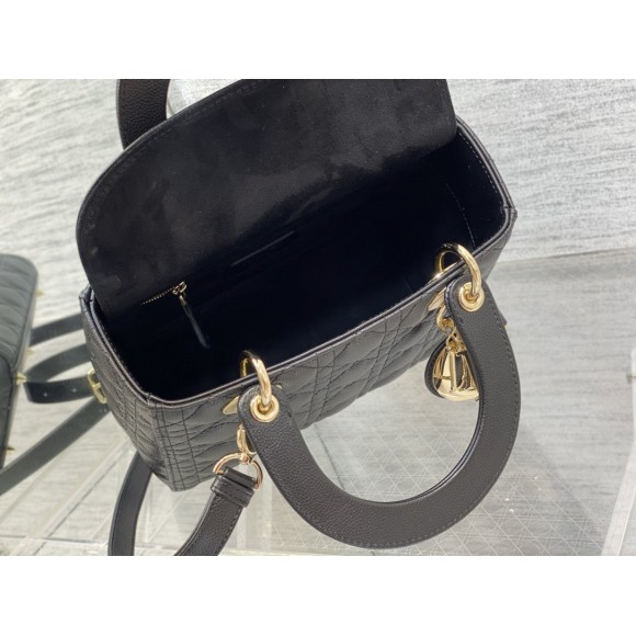 Dior Lady Dior Medium Bag in Noir Grained Calfskin Dior Lady Dior Medium Bag in Noir Grained Calfskin