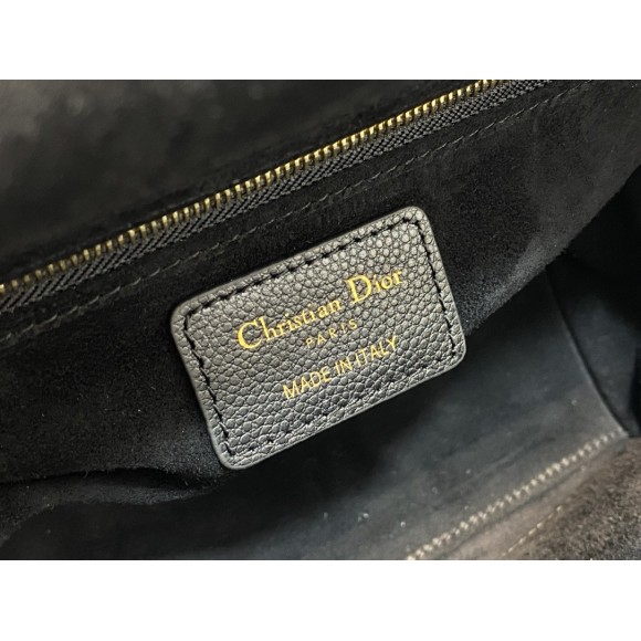 Dior Lady Dior Medium Bag in Noir Grained Calfskin Dior Lady Dior Medium Bag in Noir Grained Calfskin