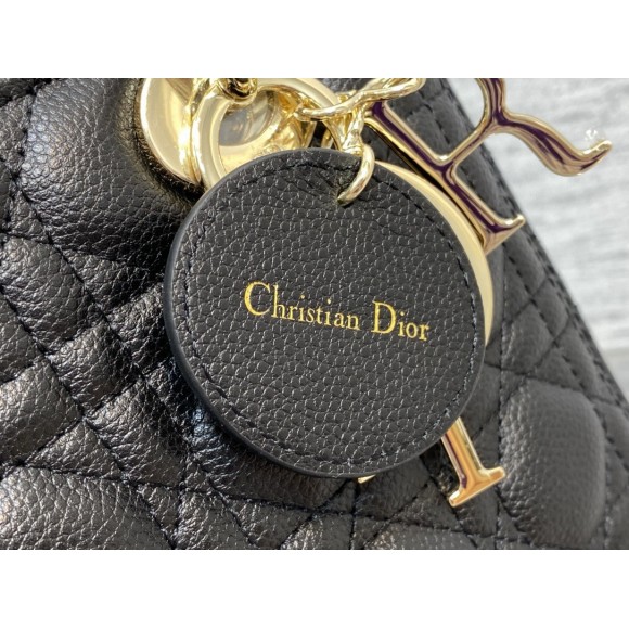 Dior Lady Dior Medium Bag in Noir Grained Calfskin Dior Lady Dior Medium Bag in Noir Grained Calfskin
