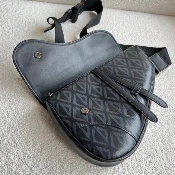 Dior Men's Saddle Bag In Black CD Diamond Canvas Dior Men's Saddle Bag In Black CD Diamond Canvas