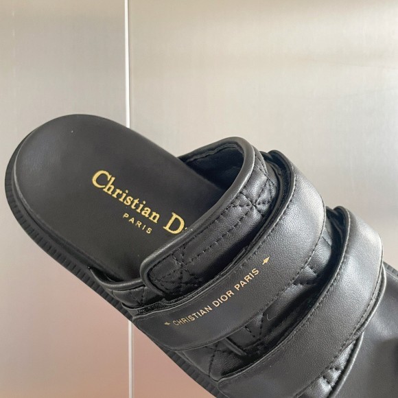 DIor Dio(r)evolution Slides Sandals In Black Cannage Calfskin DIor Dio(r)evolution Slides Sandals In Black Cannage Calfskin