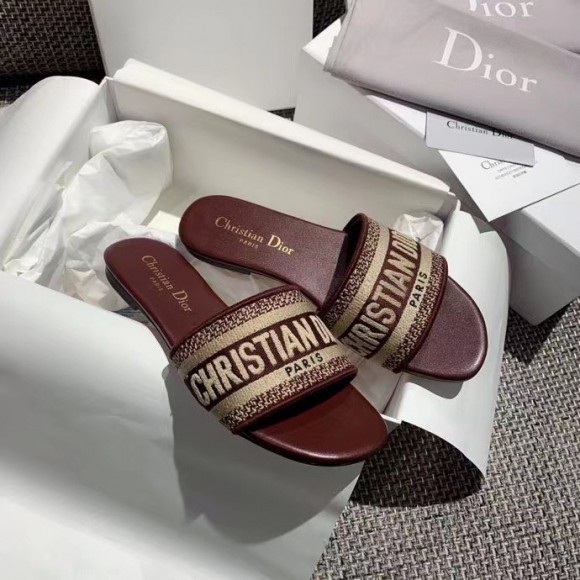 Dior Dway Slides In Burgundy Embroidered Cotton Dior Dway Slides In Burgundy Embroidered Cotton
