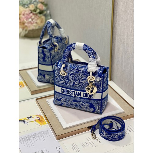 Dior Lady D-Lite Medium Bag In Fluorescent Blue Toile de Jouy Reverse Embroidery Dior Lady D-Lite Medium Bag In Fluorescent Blue Toile de Jouy Reverse Embroidery