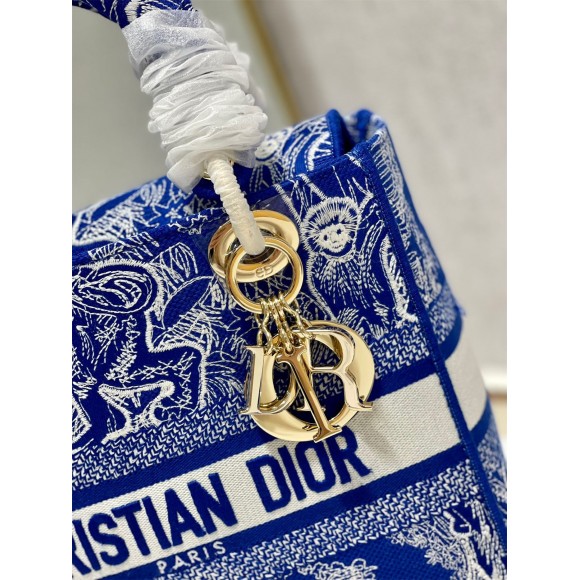 Dior Lady D-Lite Medium Bag In Fluorescent Blue Toile de Jouy Reverse Embroidery Dior Lady D-Lite Medium Bag In Fluorescent Blue Toile de Jouy Reverse Embroidery