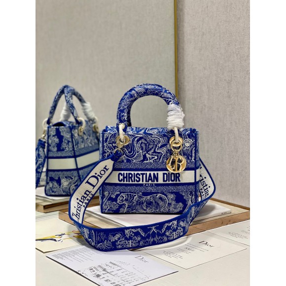 Dior Lady D-Lite Medium Bag In Fluorescent Blue Toile de Jouy Reverse Embroidery Dior Lady D-Lite Medium Bag In Fluorescent Blue Toile de Jouy Reverse Embroidery