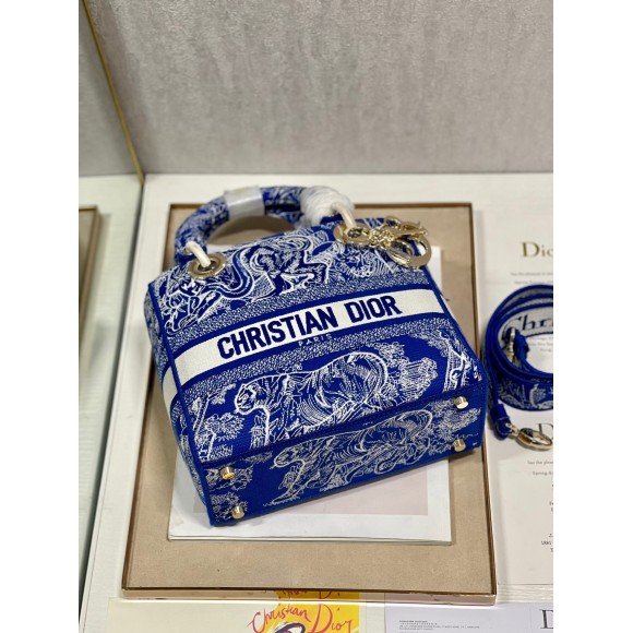 Dior Lady D-Lite Medium Bag In Fluorescent Blue Toile de Jouy Reverse Embroidery Dior Lady D-Lite Medium Bag In Fluorescent Blue Toile de Jouy Reverse Embroidery