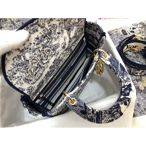 Dior Lady D-Lite Medium Bag In Blue Toile de Jouy Embroidery Dior Lady D-Lite Medium Bag In Blue Toile de Jouy Embroidery