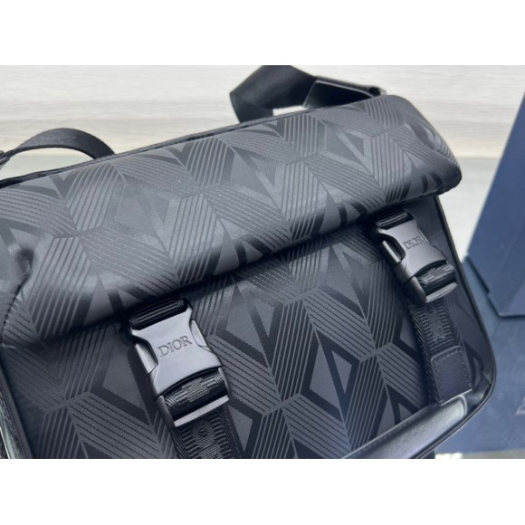 Dior Explorer Messenger Bag In Black CD Diamond Mirage Ski Capsule Nylon Dior Explorer Messenger Bag In Black CD Diamond Mirage Ski Capsule Nylon