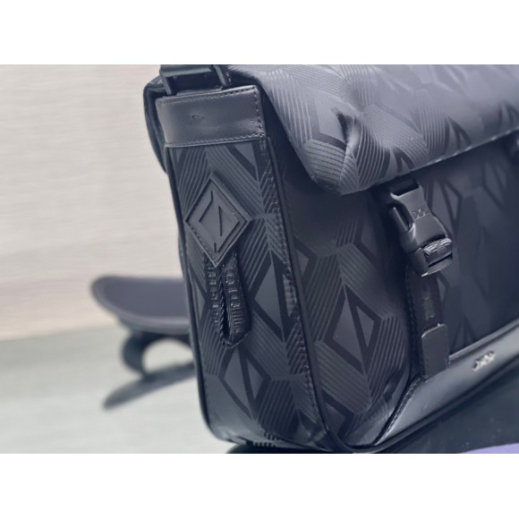 Dior Explorer Messenger Bag In Black CD Diamond Mirage Ski Capsule Nylon Dior Explorer Messenger Bag In Black CD Diamond Mirage Ski Capsule Nylon