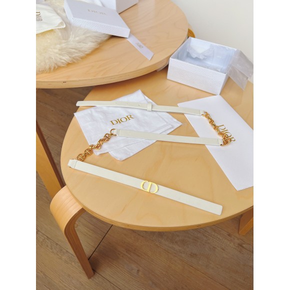 Dior Caro 15MM Belt in White Calfskin and Chain Dior Caro 15MM Belt in White Calfskin and Chain