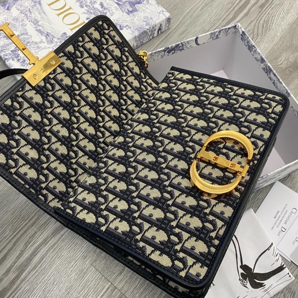 Dior 30 Montaigne Bag with Chain in Blue Oblique Jacquard Dior 30 Montaigne Bag with Chain in Blue Oblique Jacquard