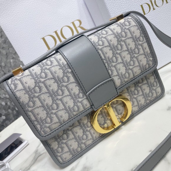 Dior 30 Montaigne Medium Bag In Grey Dior Oblique Jacquard Dior 30 Montaigne Medium Bag In Grey Dior Oblique Jacquard