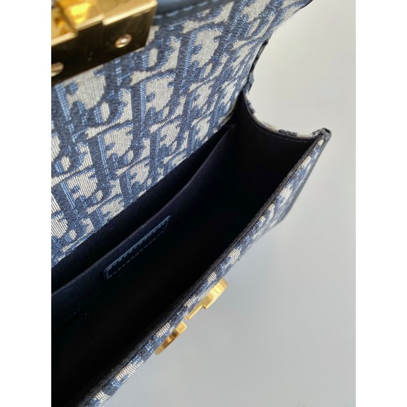 Dior 30 Montaigne East-West Bag with Chain in Blue Oblique Jacquard Dior 30 Montaigne East-West Bag with Chain in Blue Oblique Jacquard