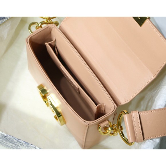 Dior 30 Montaigne Box Bag In Powder Box Calfskin Dior 30 Montaigne Box Bag In Powder Box Calfskin