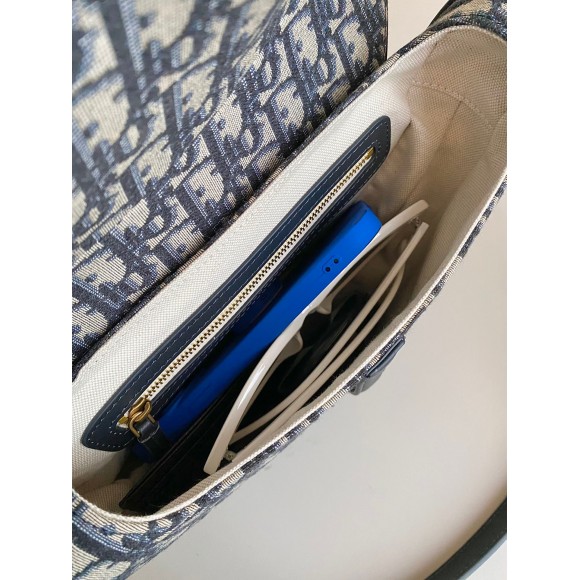 Dior Saddle Bag with Strap in Blue Oblique Jacquard Dior Saddle Bag with Strap in Blue Oblique Jacquard