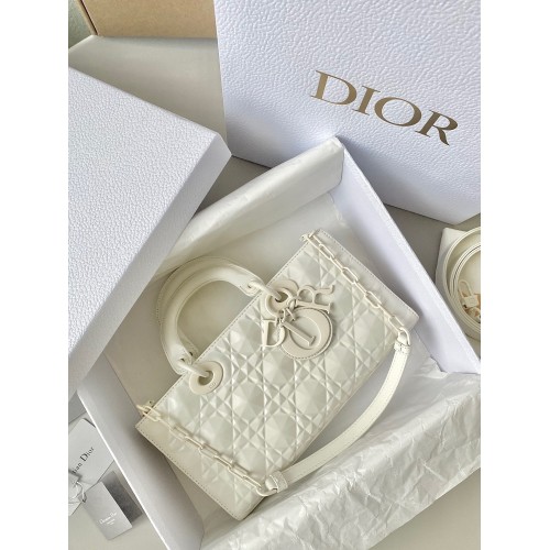 Dior Lady D-Joy Medium Bag In White Calfskin with Diamond Motif Dior Lady D-Joy Medium Bag In White Calfskin with Diamond Motif