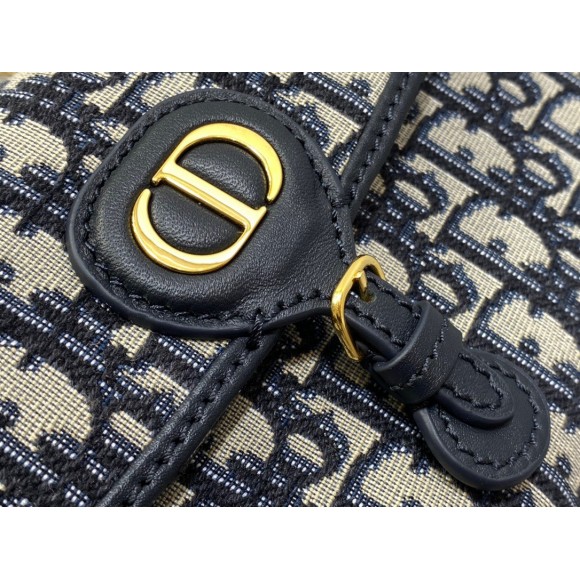 Dior Bobby East-West Chain Pouch in Blue Oblique Jacquard Dior Bobby East-West Chain Pouch in Blue Oblique Jacquard