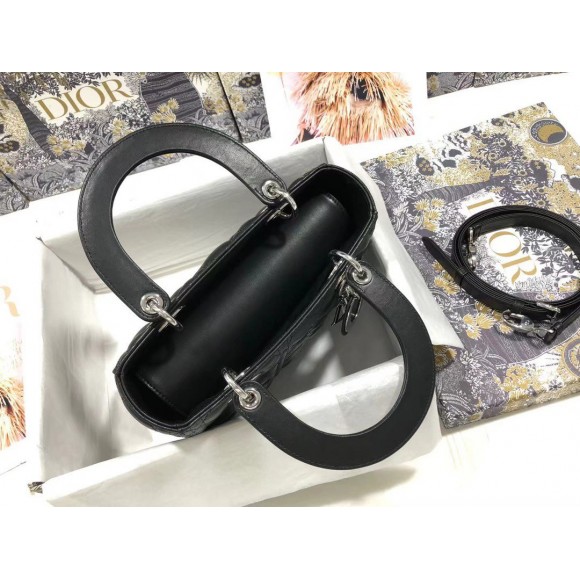 Dior Lady Dior Medium Bag In Noir Cannage Lambskin Dior Lady Dior Medium Bag In Noir Cannage Lambskin