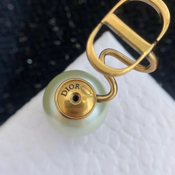 Dior Tribales Ear Jewelry In Antique Gold-Finish Metal and Pearls Dior Tribales Ear Jewelry In Antique Gold-Finish Metal and Pearls